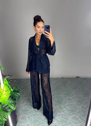 Ексклюзивні костюми з гіпюру