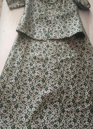 Костюм винтажный праздничный,жаккард