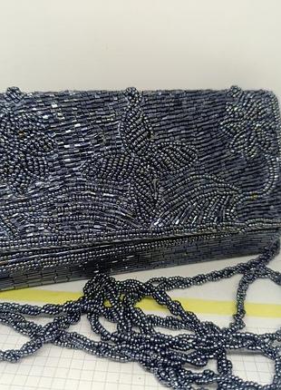 Вечерняя сумочка полностью вышитая бисером и рубкой