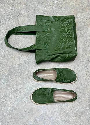 Лофери з анатомічним носком з італійської шкіри під рептилію пітон хакі жіночі