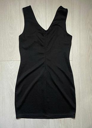 Новое платье, размер m,очень красивое