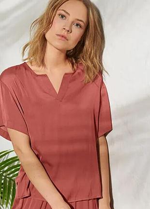 Блуза-футболка в стиле casual