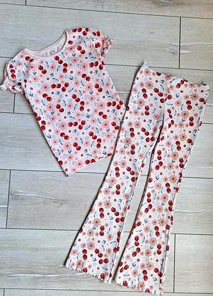 Штаны клёши рубчик футболка 8 лет