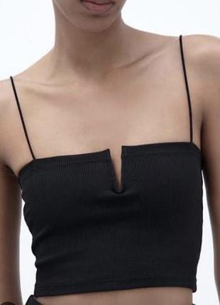 Майка топ черная на бретелях