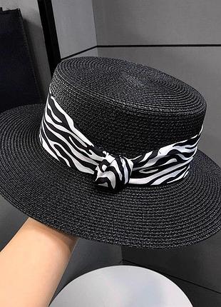 Женская летняя шляпа-канотье украшенная текстильной лентой. черный