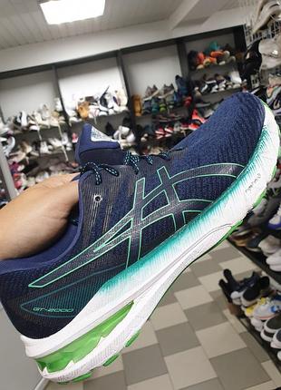 Кроссовки asics