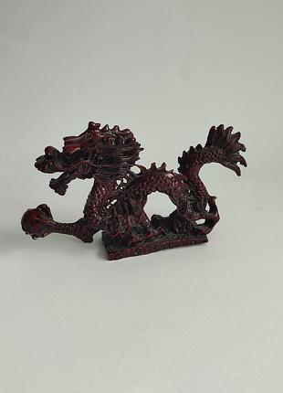 Статуэтка дракон