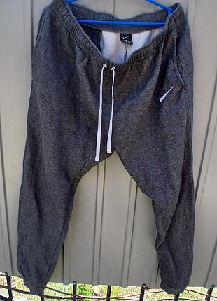 Мужские спортивные штаны на флисе nike.
