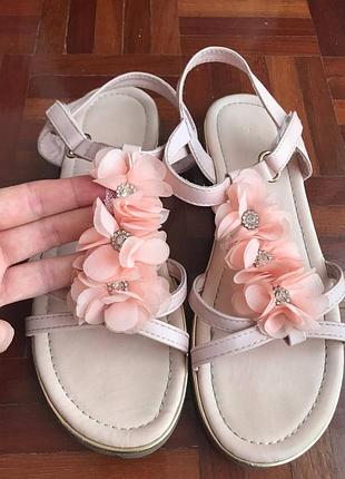 Босоніжки дитячі 35-36р для дівчинки