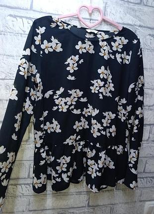 Блузка цветочная