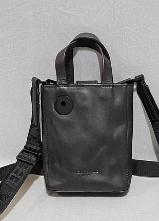 Цікава шкіряна сумочка liebeskind berlin