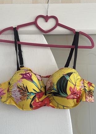 Раздельный купальник с цветочными принтом. размер м- 46.