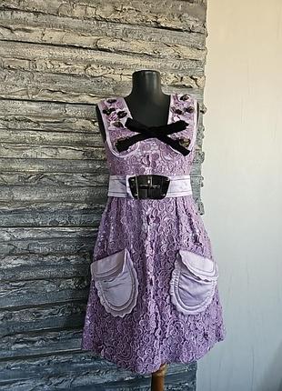 Нежно-сиреневое кружевное платье
