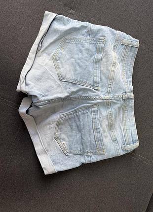 Жіночі шорти