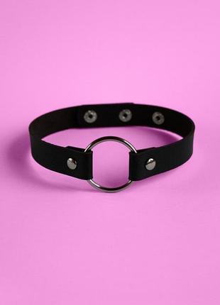 Стильный черный чокер с кольцом – качественный модный ассессуар