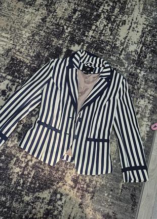 Пиджак жакет