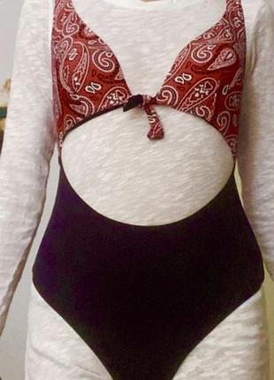 Calzedonia крутий оригінальний суцільний купальник