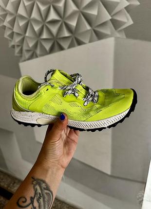 Кросівки спортивні