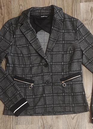 Жакет в спортивному стилі  taifun 44й