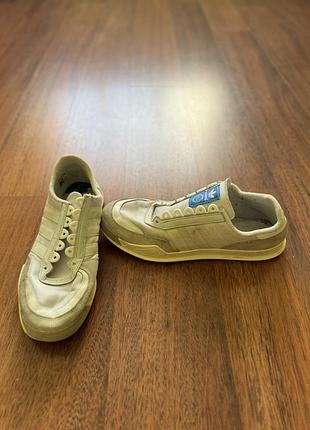 Кросівки adidas 2