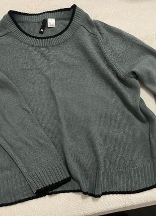 Светр m в гарному кольорі