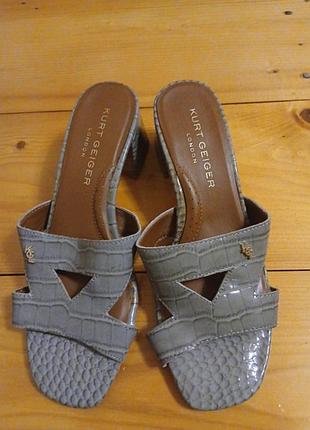 Шлепанцы на кольца