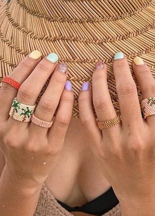 Широка жіноча каблучка з бісеру з візерунком пальми