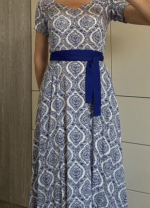 Гарна літня сукня