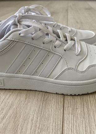 Кроссовки adidas, размер 38