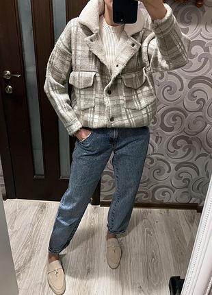 Теплый бомбер в клетку