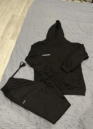 Спортивний костюм на хс новий