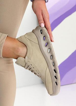 Молодежные дизайнерские бежевые кроссовки натуральная замша