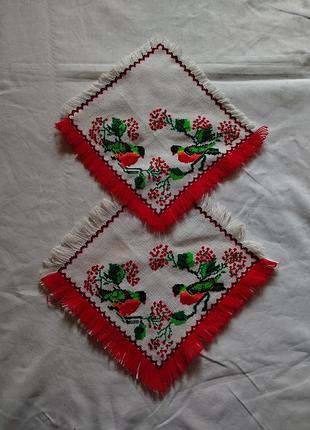 Вишиті серветки в українському стилі набір 2 шт скатертина маленька снігурі пташки салфетки вишивка ручна робота