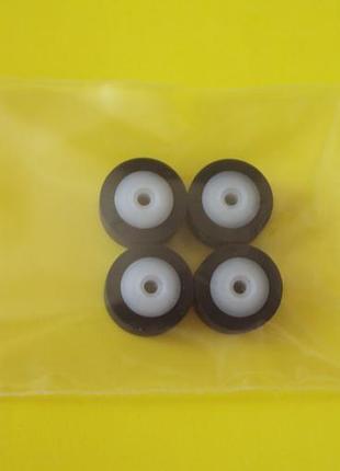 Комплект из 4-х резиновых прижимных роликов 13 х 6 х 2 х 8 для магнитофонов