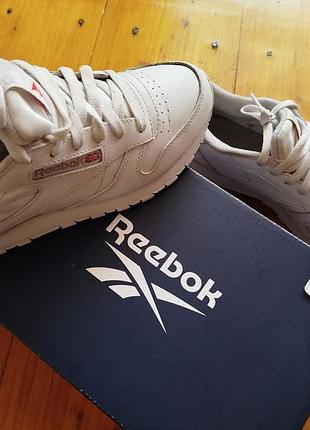 Кроссовки женские белые reebok classic 38р