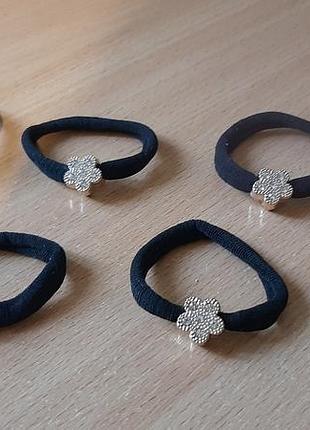 Гумка для волосся  з прикрасою квіточка. уважно  читайте  умови  пересилки!!!