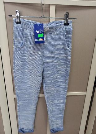 Штанишки для девочки книзу зауженные.новые. длина 64см.,об.ал. 28см.