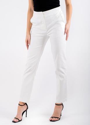 Класичні базові білі брюки