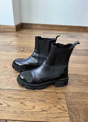 Черевики шкіряні