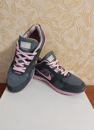 Летние кроссовки