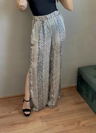 Брюки з розрізами