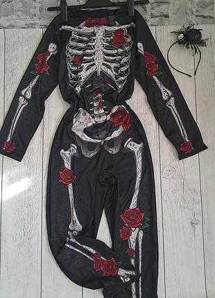 Карнавальный костюм скелет с розами и аксессуаром