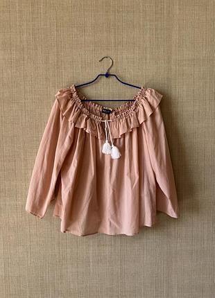 Жіноча сорочка вільного крою з льону.