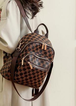 Стильный вместительный рюкзак из эко кожи