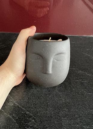 Свічка в кашпо