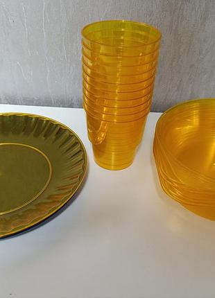 Набір пластикового посуду для пікніка