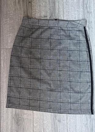 Жіноча ділова спідниця