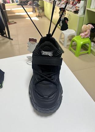 Кросівки дитячі 2