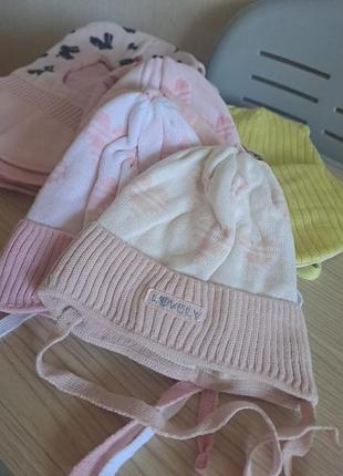 Шапочки 42-44 см