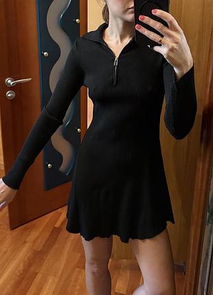 Сукня міні чорного кольору трикотажна з блискавкою